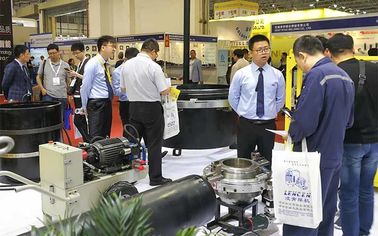Self Centering Pipe Cutting And Beveling Machine , Split Frame Machine